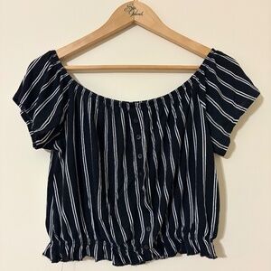 H&M Black and White Stripped Crop Top Size Medium